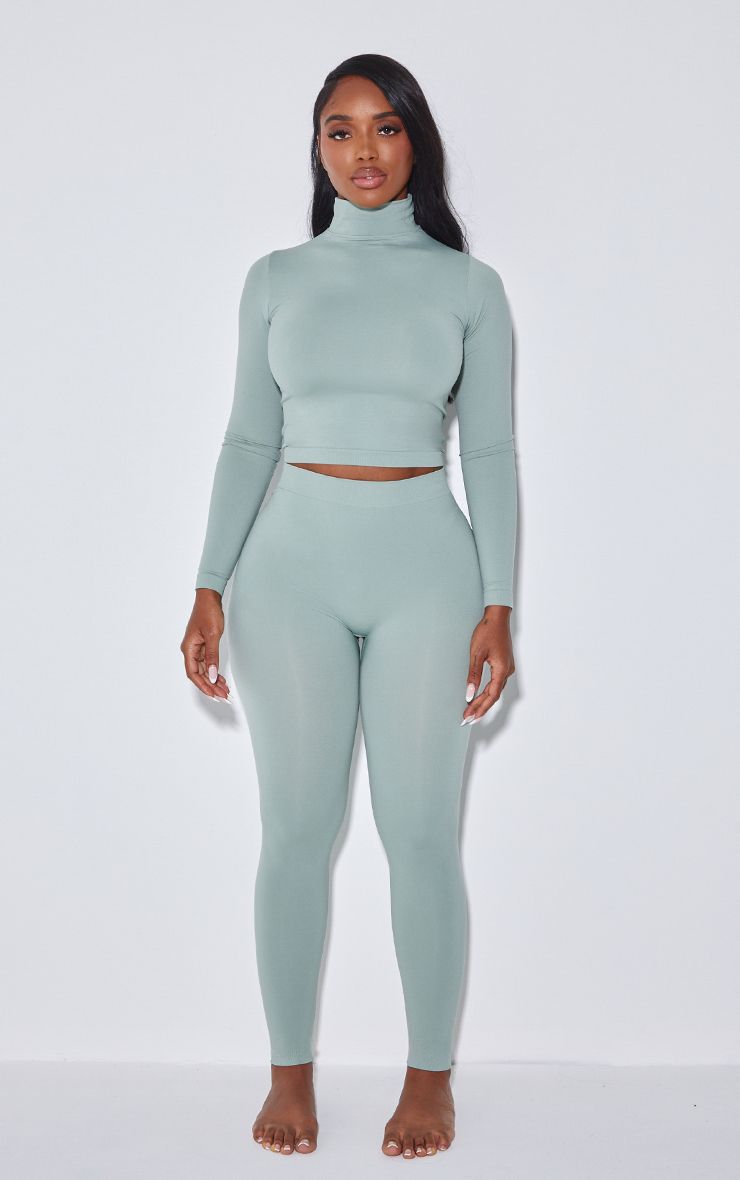 https://mediahub.prettylittlething.com/cnj7958_sage%20green_xl_2