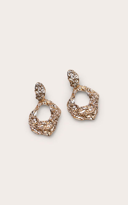 https://mediahub.prettylittlething.com/cnp7964_gold_xl_2