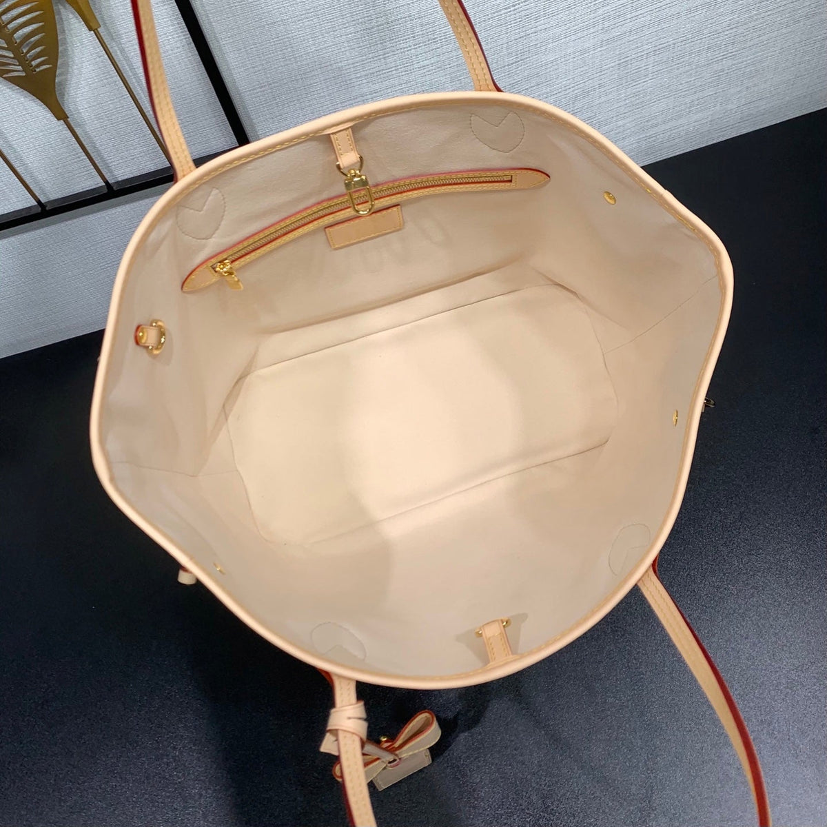 LV Neverfull Handbag