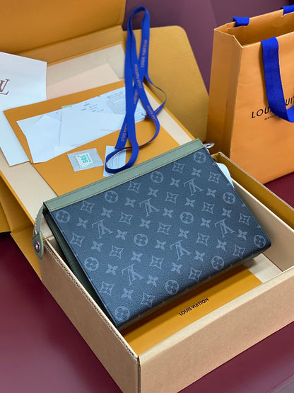 LV Pochette Voyage Clutch